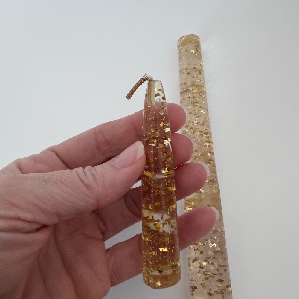 2 MCM Confetti GOLD Clear Lucite Taper Candles 12" Acrylic Gregorian Set vintage - Picture 4 of 5